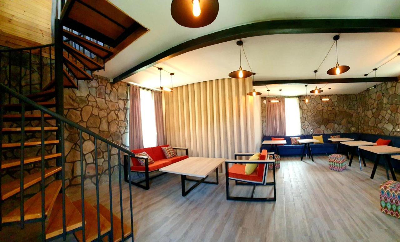 Hotel Migu Yard Kazbegi Exterior foto